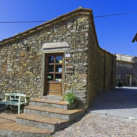 Gualdo Sleeps 4 With Pool And Wifi * Gualdo (Tuscany)